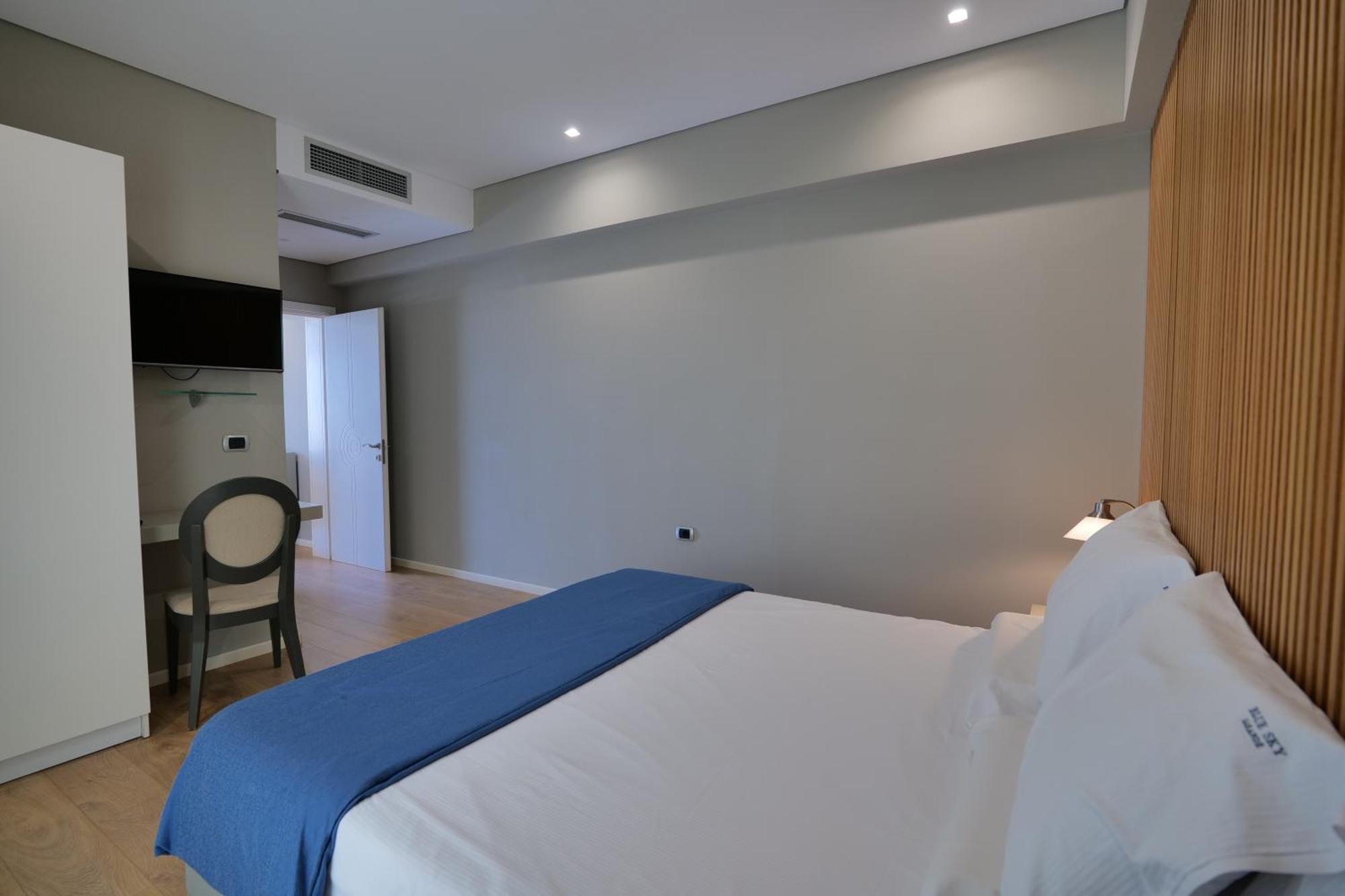 Hotel Blue Sky Sarandë Eksteriør billede