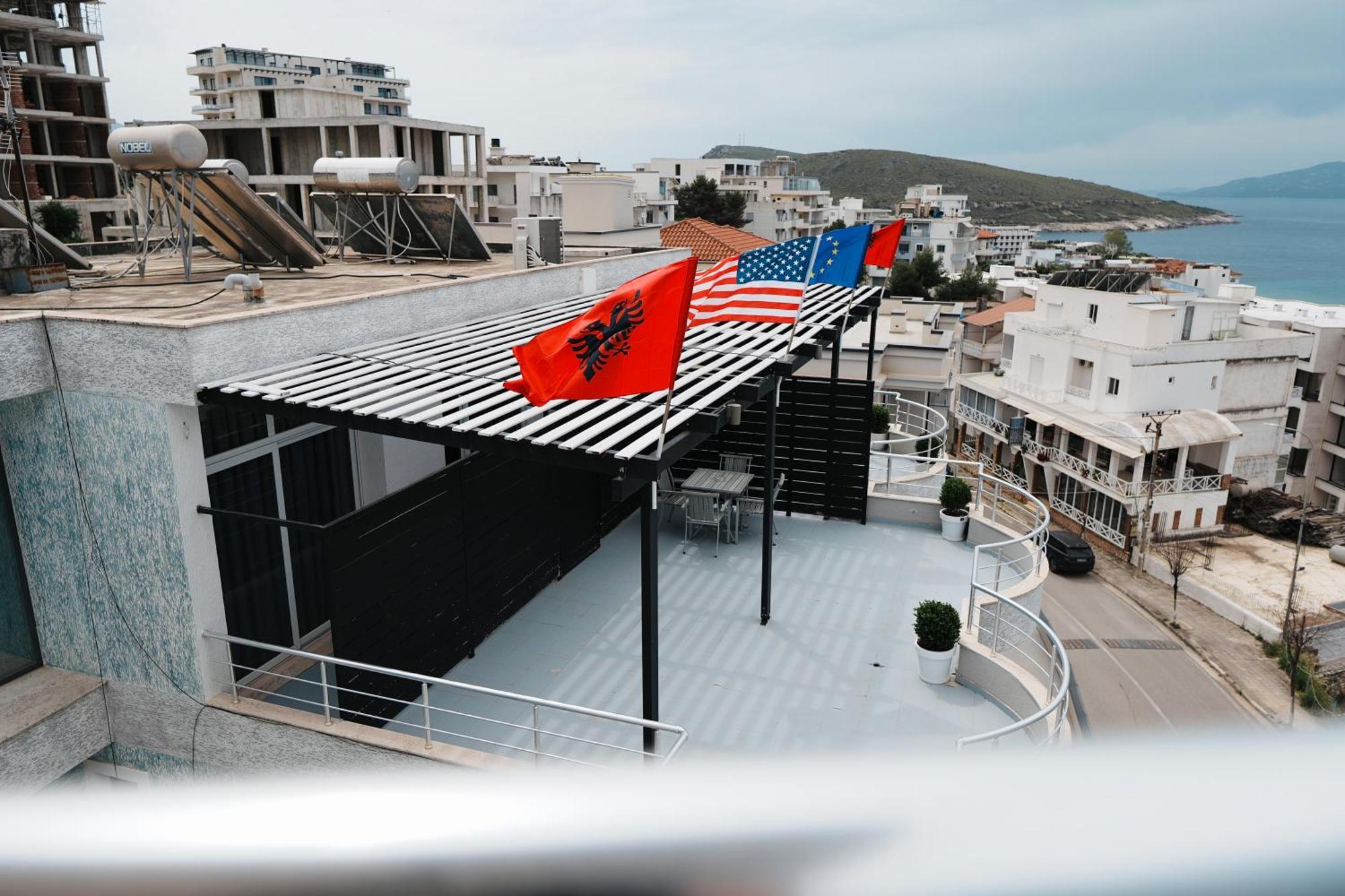 Hotel Blue Sky Sarandë Eksteriør billede