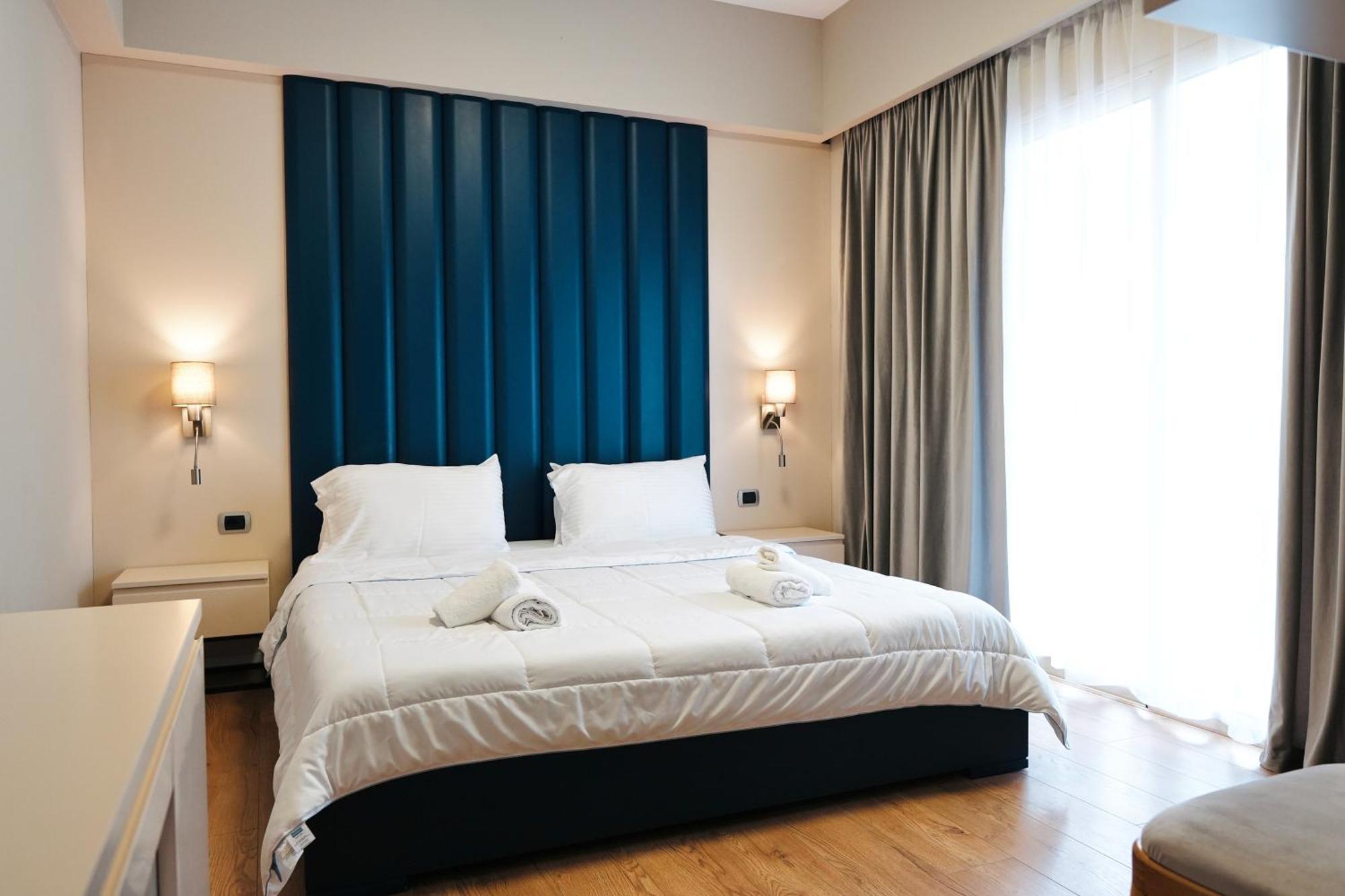 Hotel Blue Sky Sarandë Eksteriør billede