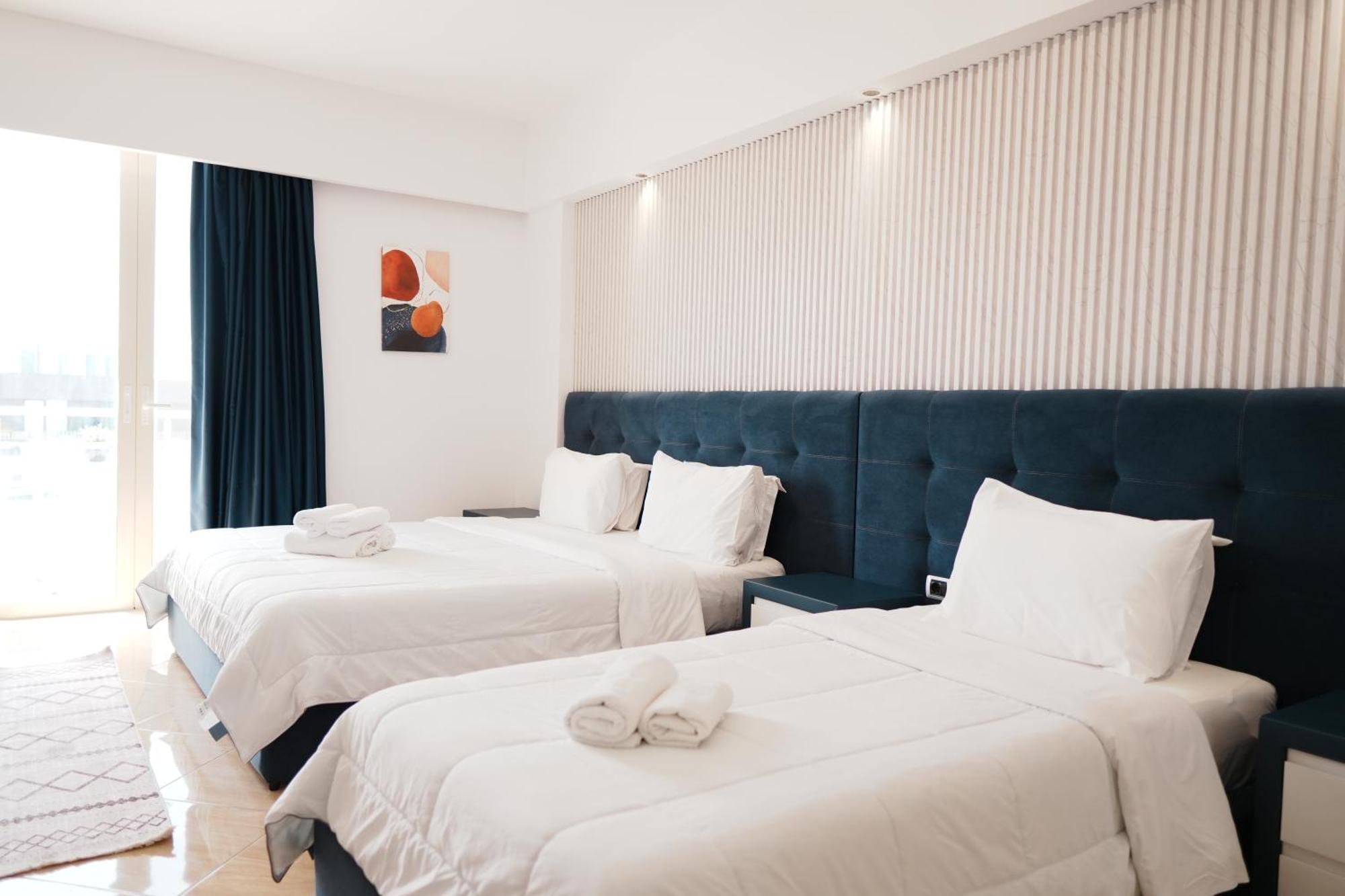 Hotel Blue Sky Sarandë Eksteriør billede