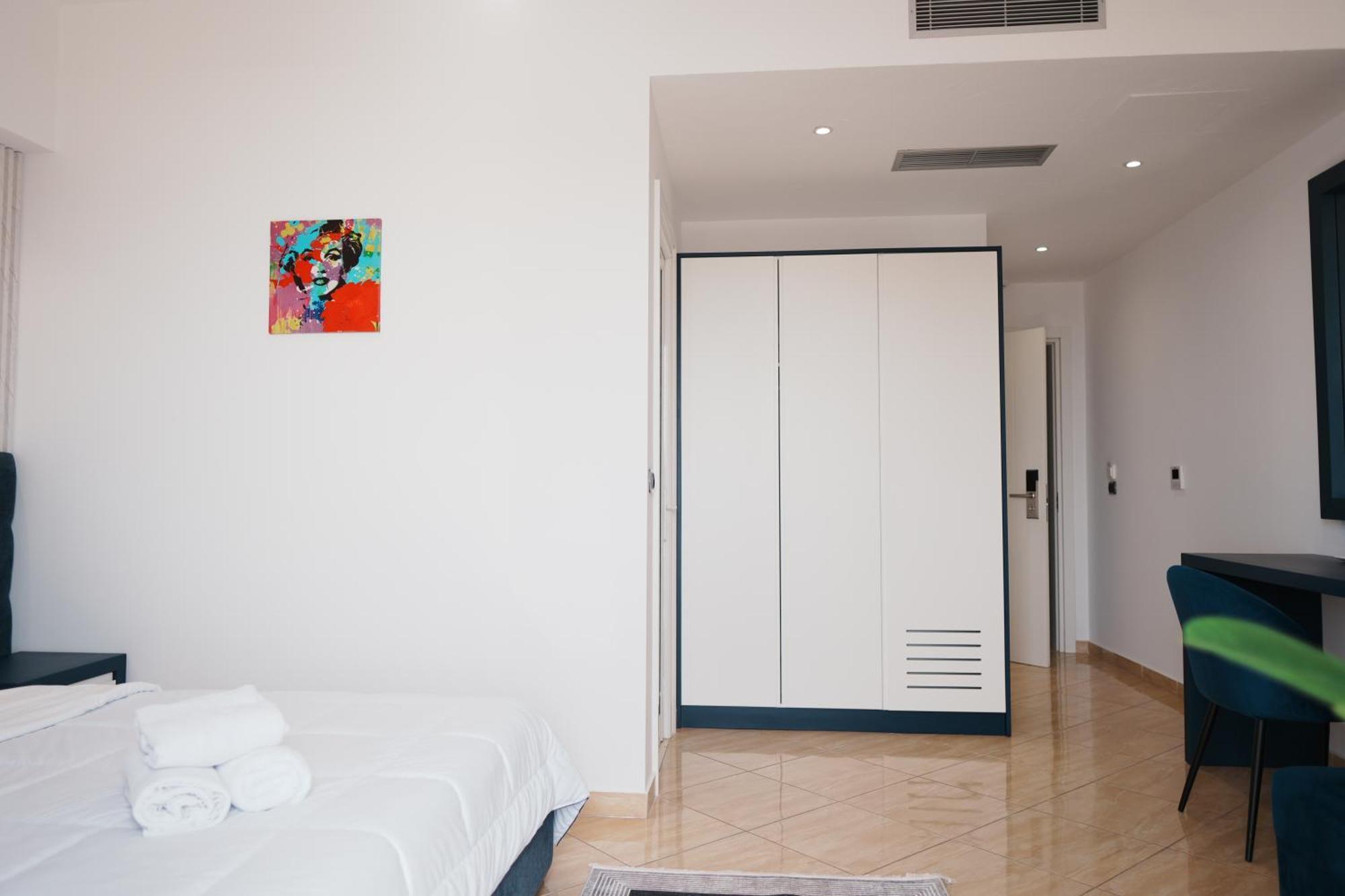 Hotel Blue Sky Sarandë Eksteriør billede