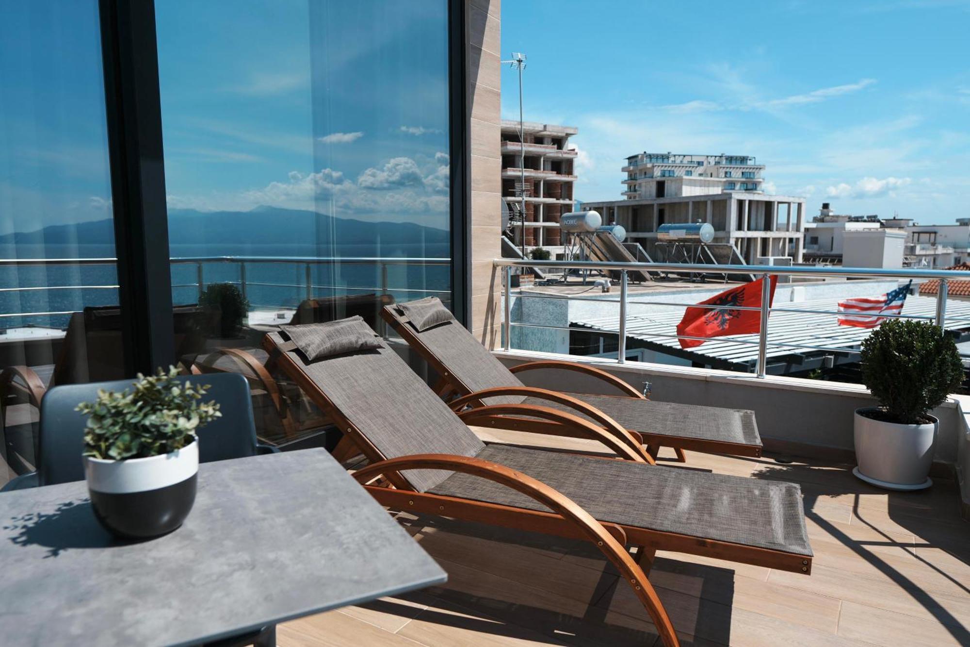 Hotel Blue Sky Sarandë Eksteriør billede