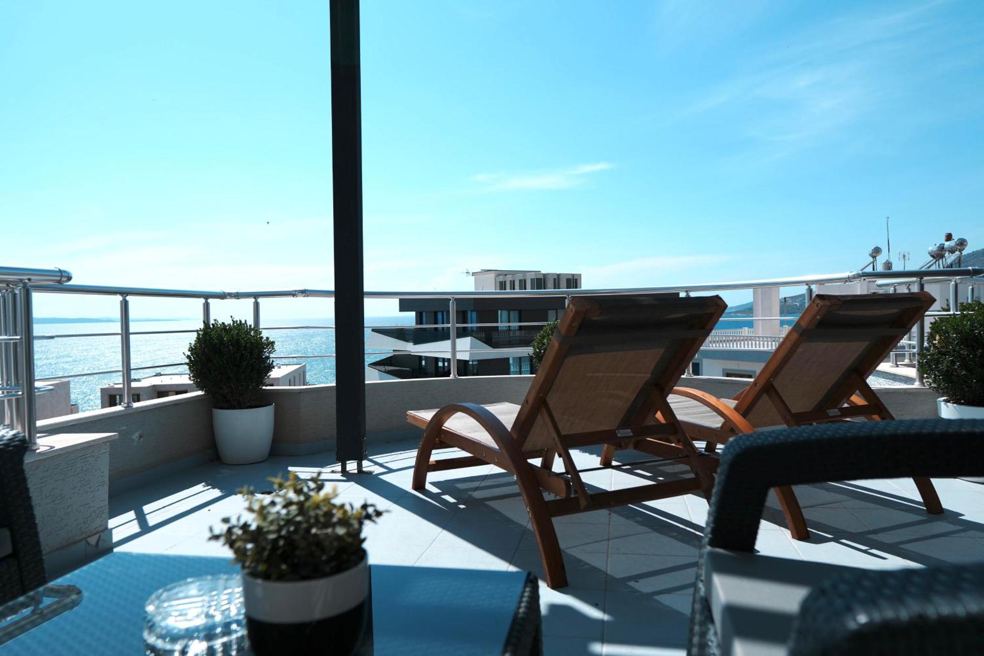 Hotel Blue Sky Sarandë Eksteriør billede