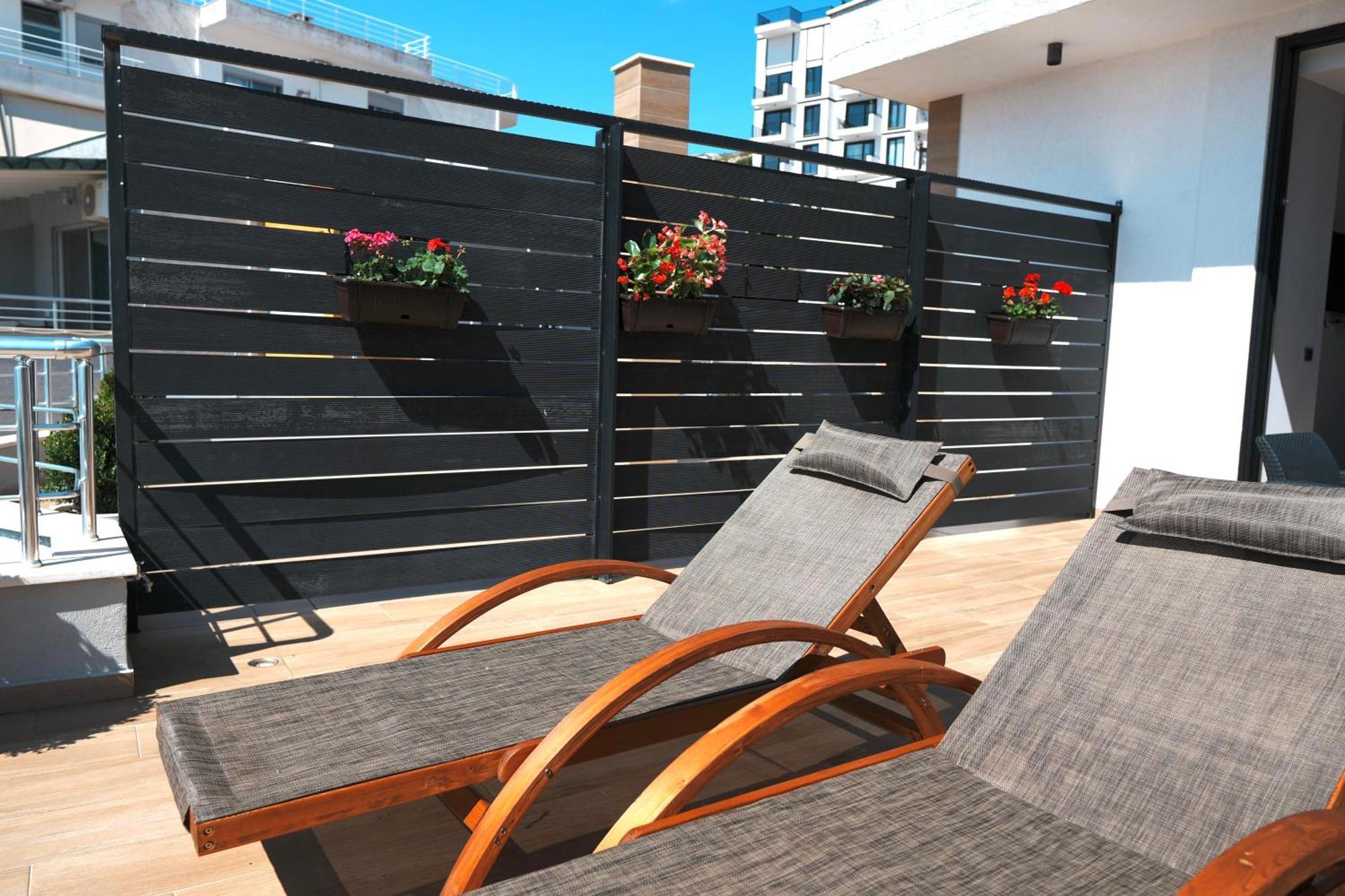 Hotel Blue Sky Sarandë Eksteriør billede